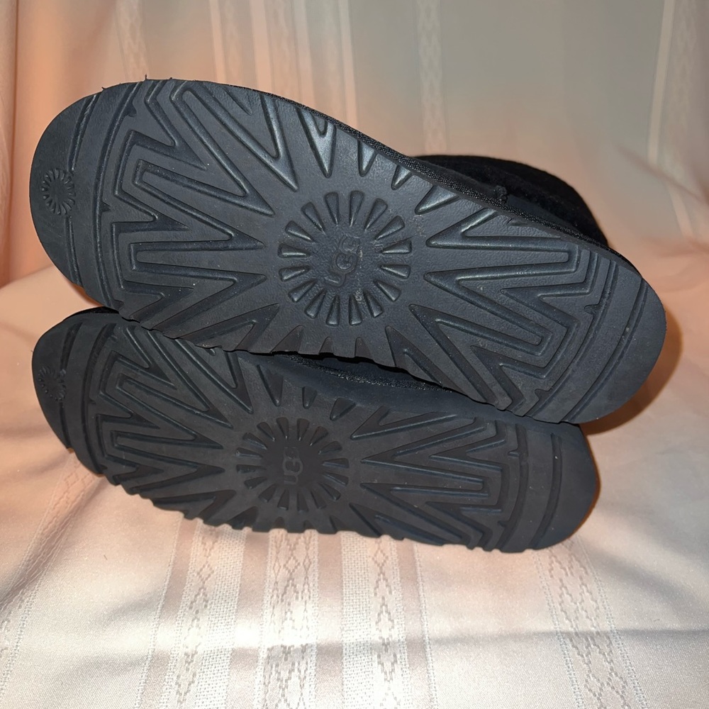 UGG Black Winter Boots - Picture 11 of 11